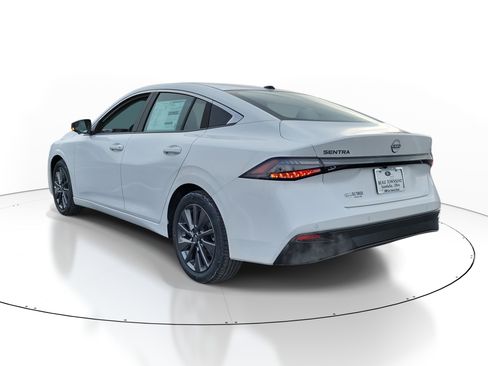 New 2026 Nissan Sentra SL w/ Floor Mat Package FWD image 3