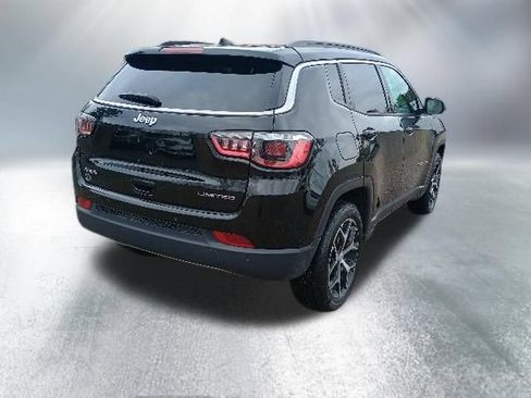Used 2024 Jeep Compass Limited AWD/4WD image 5