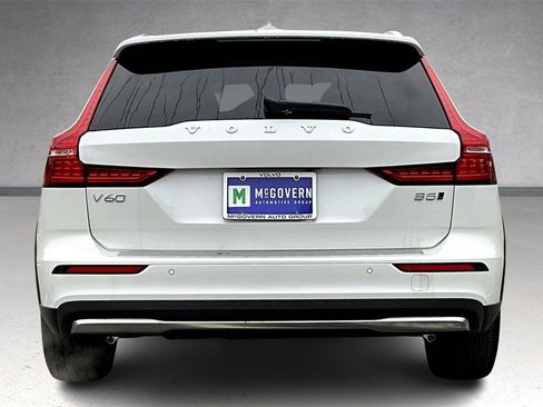New 2026 Volvo V60 B5 Cross Country Ultra w/ Climate Package image 4