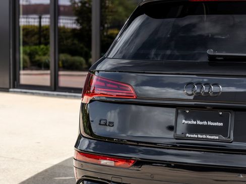 Used 2023 Audi Q5 2.0T Premium Plus w/ Premium Plus Package AWD/4WD image 12