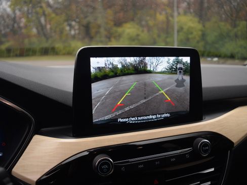 Used 2022 Ford Escape Titanium w/ Titanium Elite Package image 11