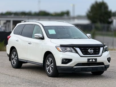 Used 2017 Nissan Pathfinder SV