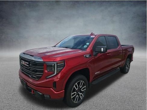 Used 2023 GMC Sierra 1500 AT4 w/ AT4 Preferred Package AWD/4WD image 3