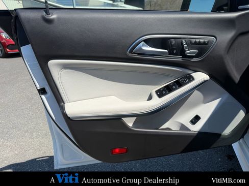 Used 2018 Mercedes-Benz CLA 250 4MATIC image 16