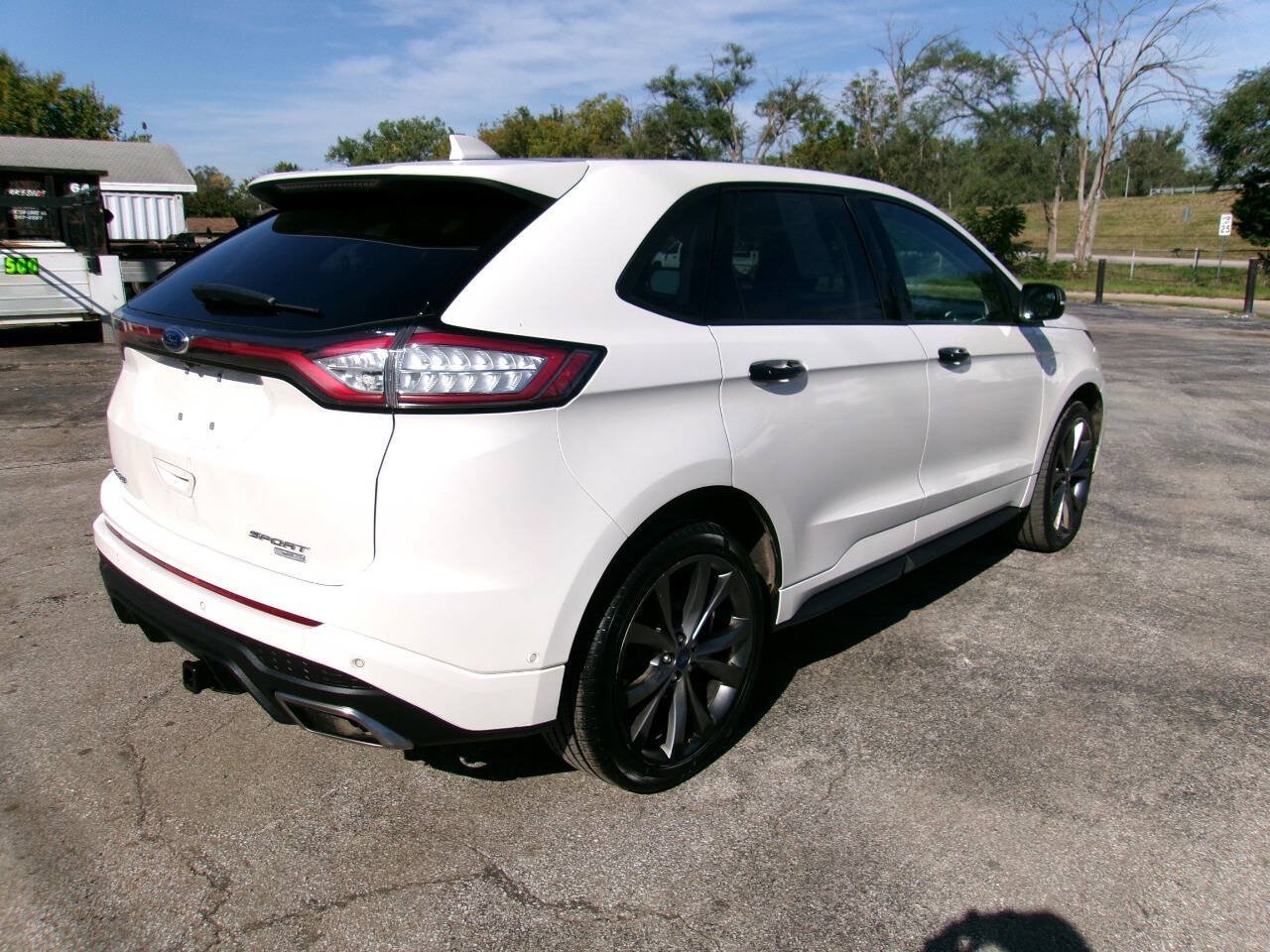 Used 2018 Ford Edge Sport w/ Equipment Group 401A AWD/4WD image 2