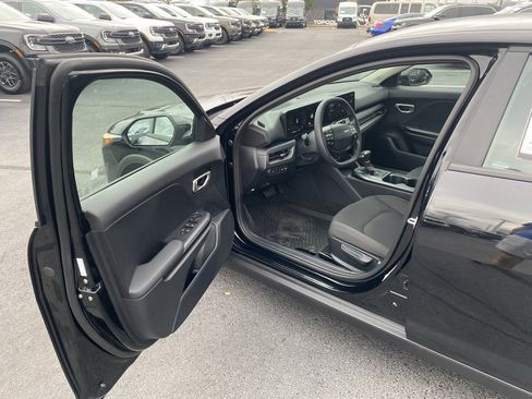 Used 2026 Kia K4 LXS image 10