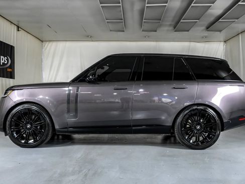 Used 2024 Land Rover Range Rover SE AWD/4WD image 11
