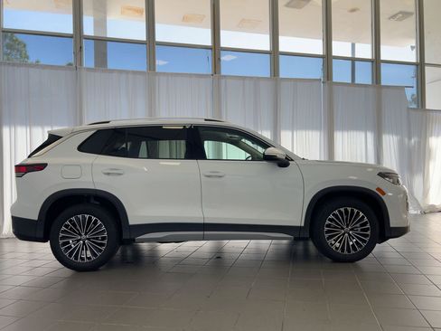 New 2026 Volkswagen Tiguan S image 8