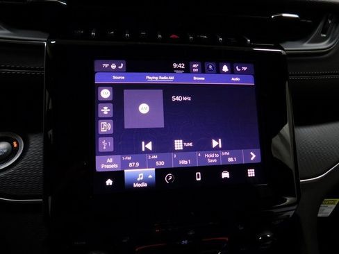 New 2025 Jeep Grand Cherokee Altitude image 29