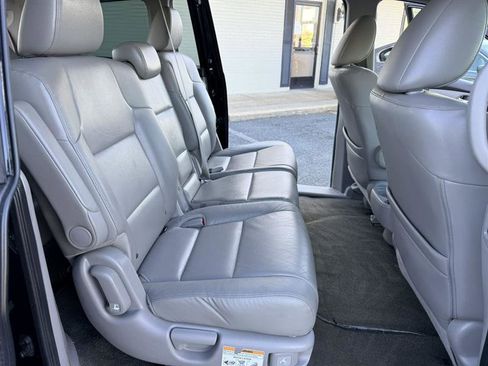 Used 2015 Honda Odyssey Touring image 17