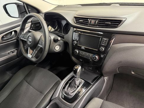 Used 2022 Nissan Rogue Sport S image 23