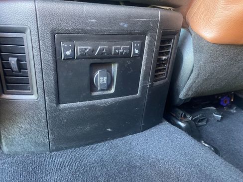 Used 2018 RAM 2500 Longhorn image 34