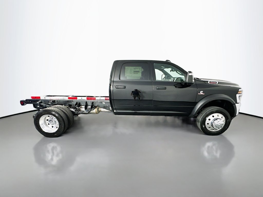 New 2026 RAM 4500 Tradesman w/ Chrome Appearance Group AWD/4WD image 8