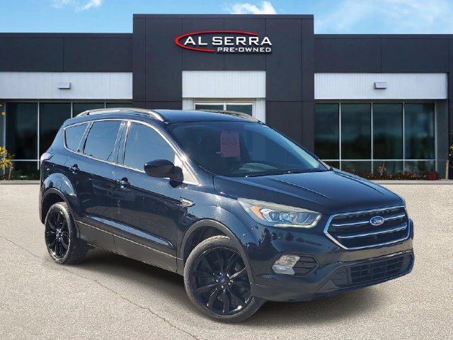 Used 2017 Ford Escape SE w/ Equipment Group 201A AWD/4WD image 1