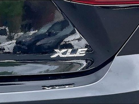 Used 2025 Toyota Camry XLE image 8