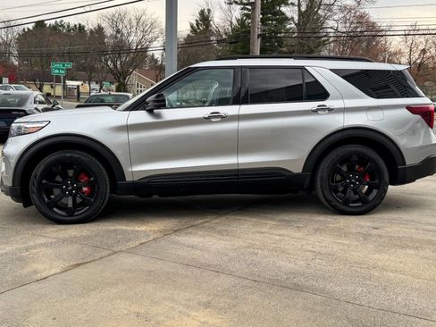 Used 2020 Ford Explorer ST w/ ST Street Pack image 6