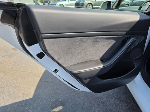 Used 2021 Tesla Model 3 Standard Range image 30