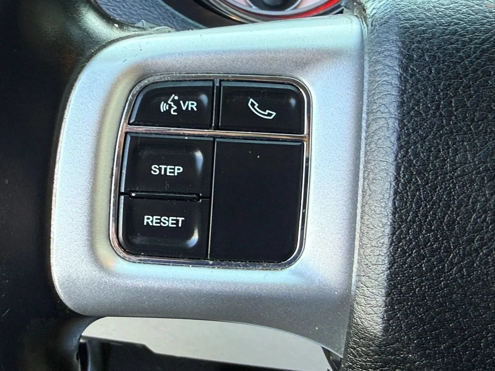 Used 2015 Dodge Grand Caravan American Value Package w/ UConnect Hands-Free Group FWD image 26