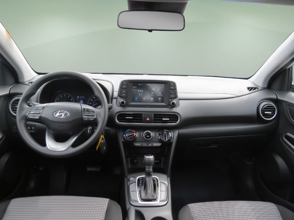 Used 2020 Hyundai Kona SE w/ Cargo Package FWD image 16