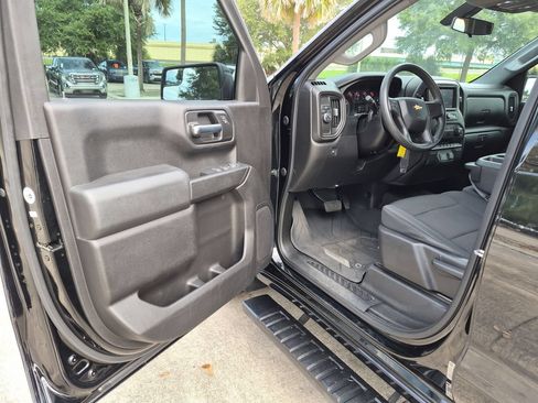 Used 2020 Chevrolet Silverado 1500 Custom w/ Custom Value Package RWD image 7