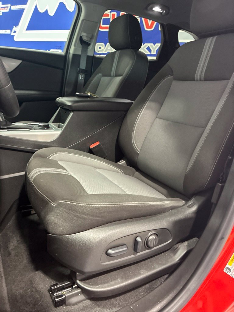 Used 2025 Chevrolet Blazer LT AWD/4WD image 13