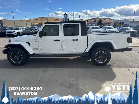 Used 2022 Jeep Gladiator Overland w/ Popular Equipment Package image 6
