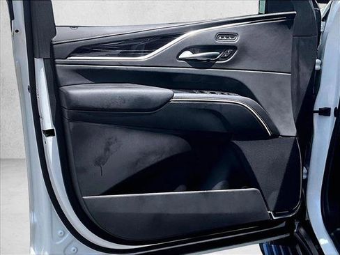 Used 2022 Cadillac Escalade ESV Sport w/ Touring Package RWD image 18