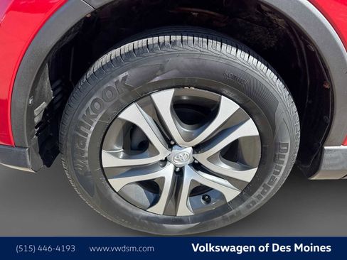Used 2016 Toyota RAV4 LE image 8