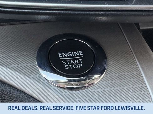 Used 2022 Ford Explorer XLT w/ Equipment Group 202A image 21