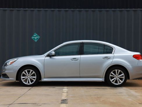 Used 2013 Subaru Legacy 2.5i Premium AWD/4WD image 27