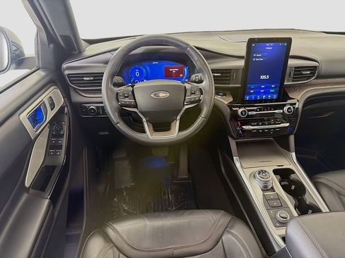 Used 2023 Ford Explorer Platinum w/ Technology Package AWD/4WD image 27