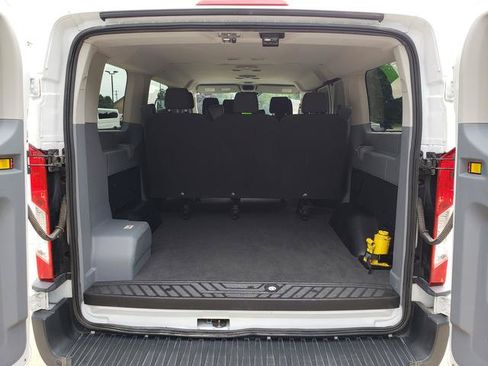 Used 2018 Ford Transit 150 XL RWD image 5