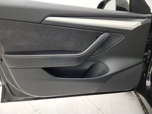 Used 2021 Tesla Model 3 Performance image 14