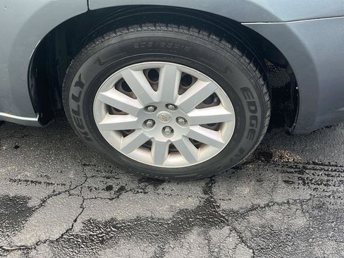 Used 2010 Chrysler Sebring Touring image 30