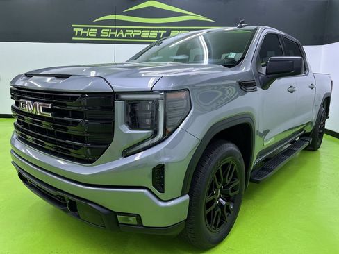 Used 2023 GMC Sierra 1500 Elevation AWD/4WD image 5