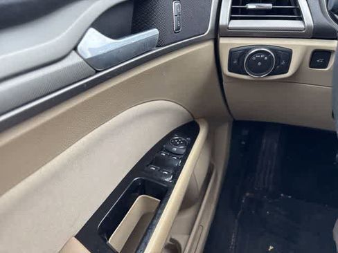 Used 2014 Ford Fusion SE image 23