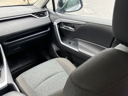 Used 2025 Toyota RAV4 XLE AWD/4WD image 34
