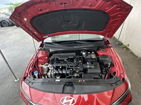 Used 2024 Hyundai Elantra Limited FWD image 35