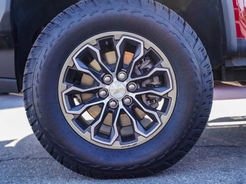 Used 2021 Chevrolet Colorado ZR2 image 9