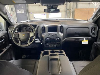 New 2025 Chevrolet Silverado 1500 Custom w/ LPO, Dark Essentials Package