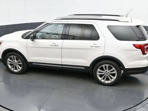 Used 2019 Ford Explorer XLT w/ Equipment Group 202A FWD image 23