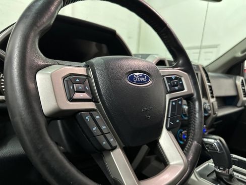 Used 2020 Ford F150 Lariat RWD image 32