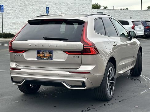 New 2026 Volvo XC60 B5 Plus w/ Protection Package Premier image 4