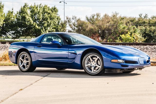 Used 2003 Chevrolet Corvette Coupe w/ Preferred Equipment Group RWD image 36