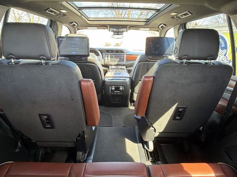 Used 2023 GMC Yukon Denali Ultimate image 41