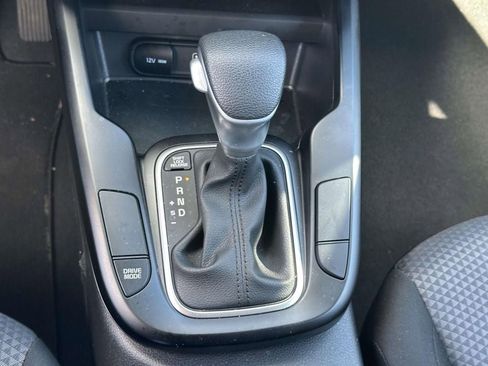 Used 2025 Kia Soul LX w/ LX Technology Package image 22