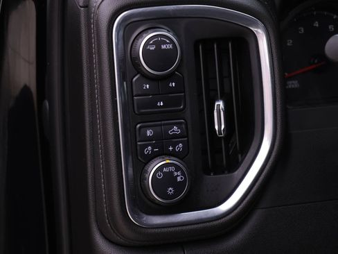 Used 2022 Chevrolet Silverado 2500 LT w/ Convenience Package image 14