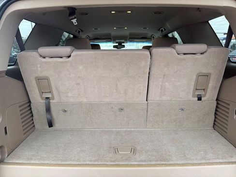 Used 2017 GMC Yukon SLE w/ Convenience Package image 6