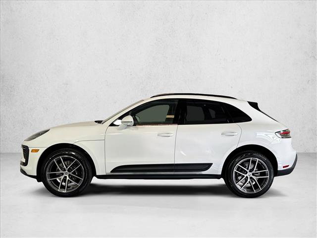 Used 2026 Porsche Macan AWD/4WD image 2
