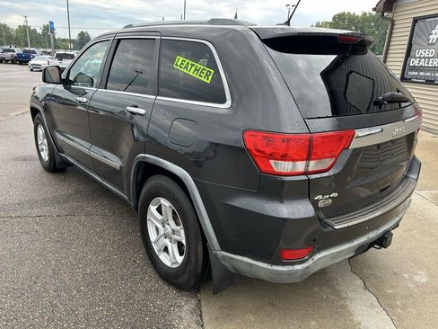 Used 2011 Jeep Grand Cherokee Overland AWD/4WD image 7
